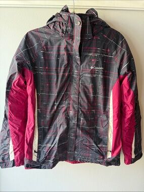 Columbia Women’s Plaid Maroon/Black Puffer Jacket